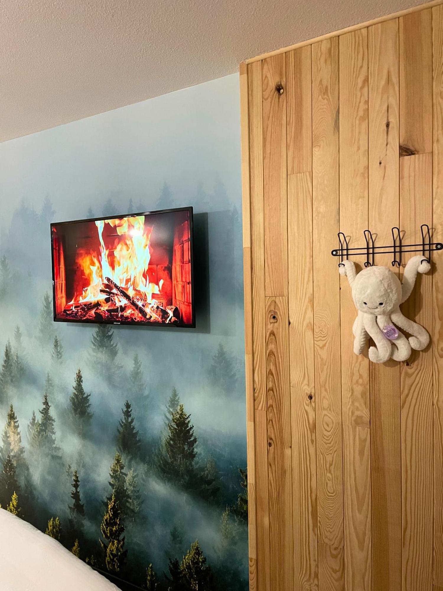 Chalet Studio Premium, Wifi, Chaleureux 卢德 外观 照片