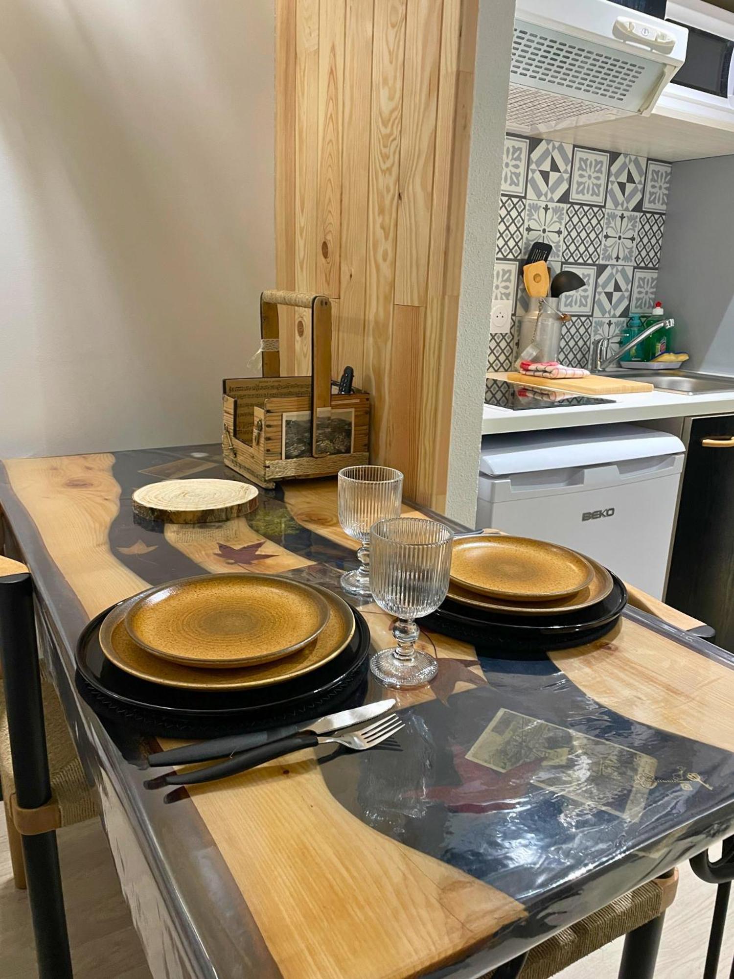 Chalet Studio Premium, Wifi, Chaleureux 卢德 外观 照片
